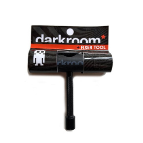 Dunkelkammer-Skateboard-Schlüssel - Fixer (orange)
