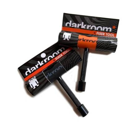 Dunkelkammer-Skateboard-Schlüssel - Fixer (orange)