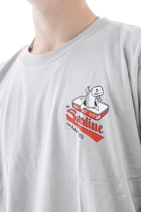 Antihelden-T-Shirt - Die Sardine (neu silber)